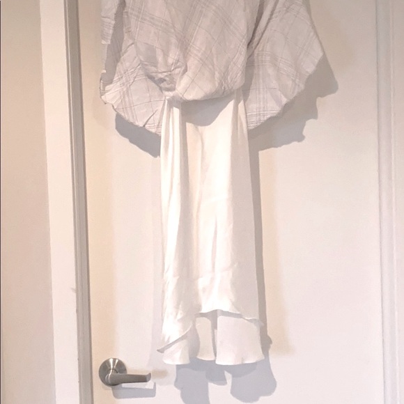 Max Studio Ruffled White/Grey Dress -NWT - Picture 7 of 7